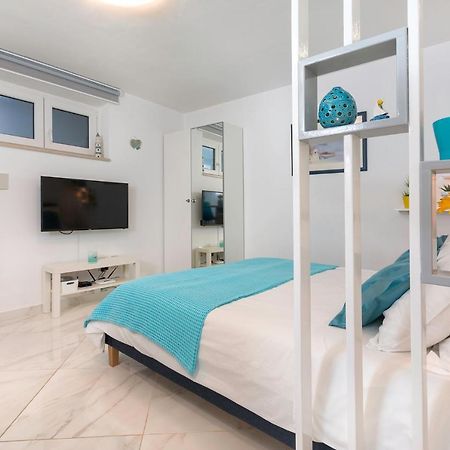 Ferienwohnung Blue Star Premantura Exterior foto